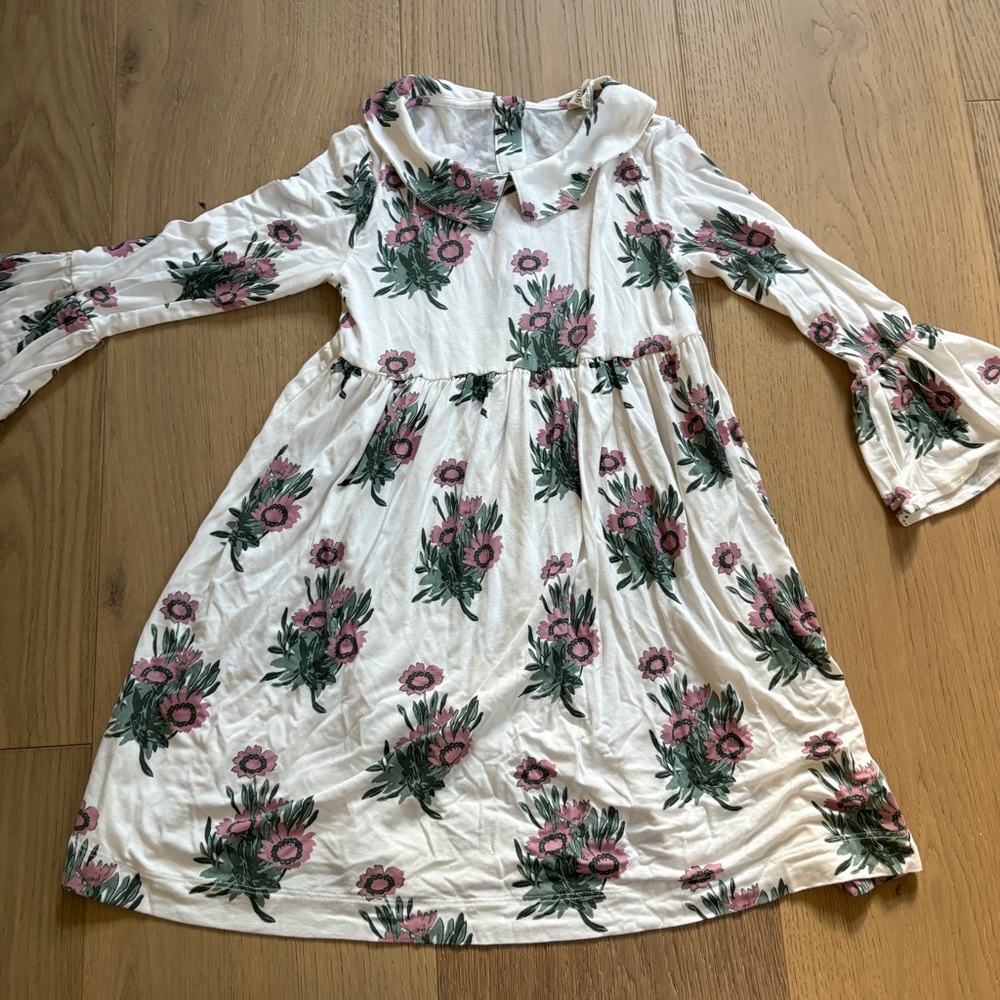 Kate Quinn calendula bell sleeve dress 4T